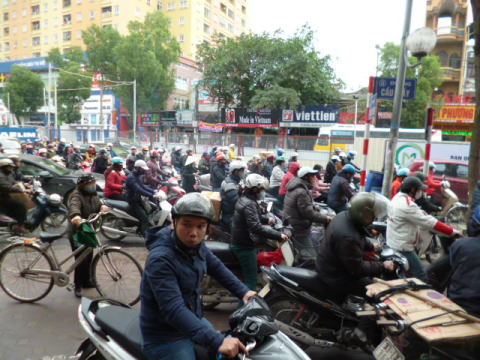 ハノイ市内のバイクの渋滞