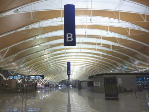 浦東国際空港第2ターミナルの出発フロア